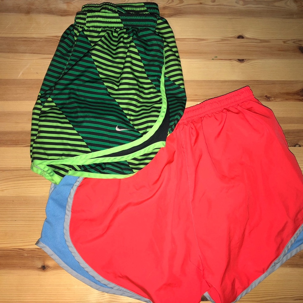 Nike Tempo Shorts - Picture 2 of 2